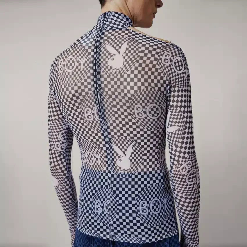 Camiseta de malla «Vortex» con estampado de tablero de ajedrez de Playboy x BOY