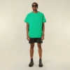 Camiseta oversize con costuras invertidas
