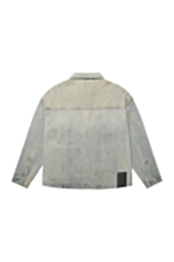 Chaqueta vaquera desgastada con láser