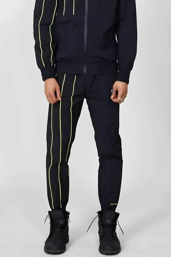 Joggers de nailon con ribete de BOY