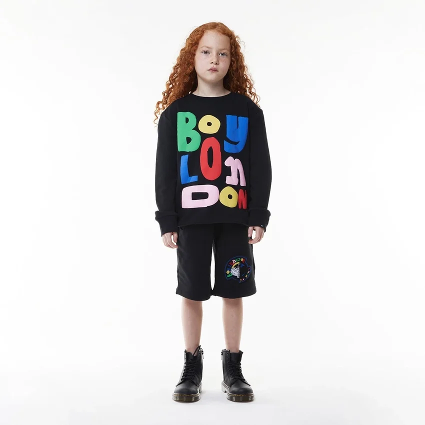 Pantalones cortos con insignia para BOY