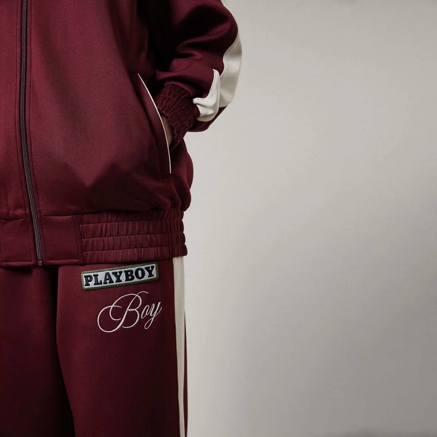 Pantalones de chándal de nailon de pierna ancha Playboy x BOY