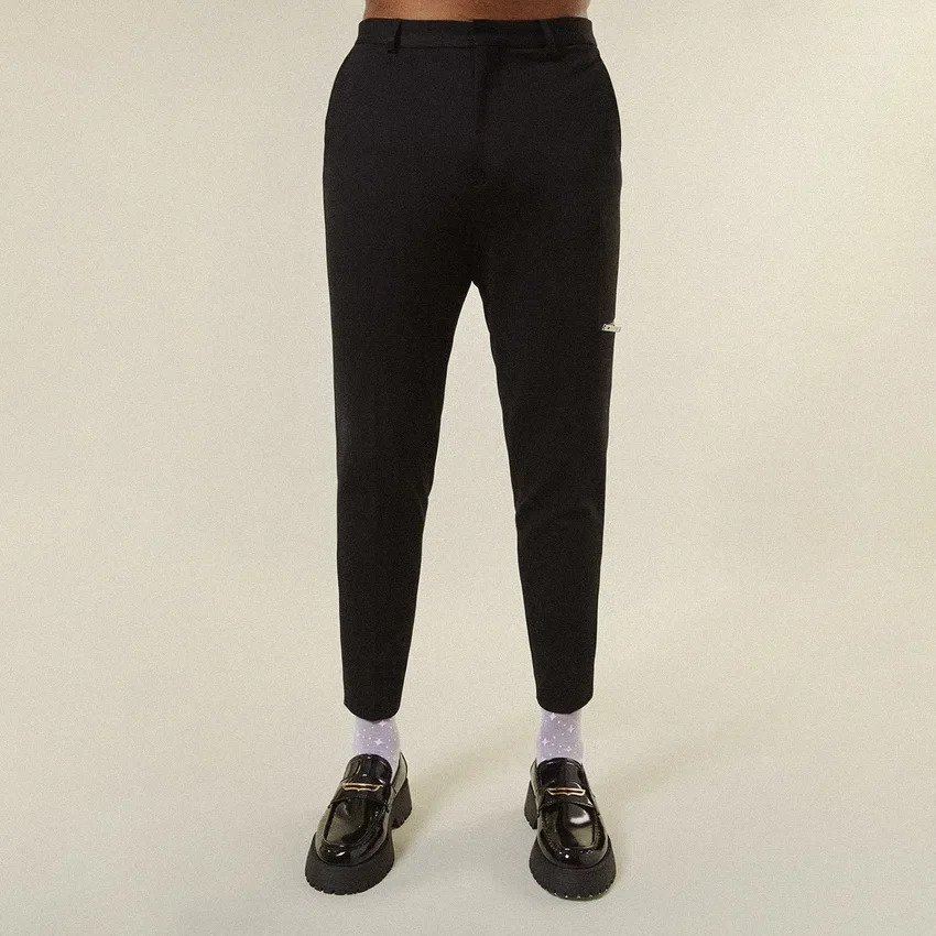 Pantalones entallados de jersey con cremallera