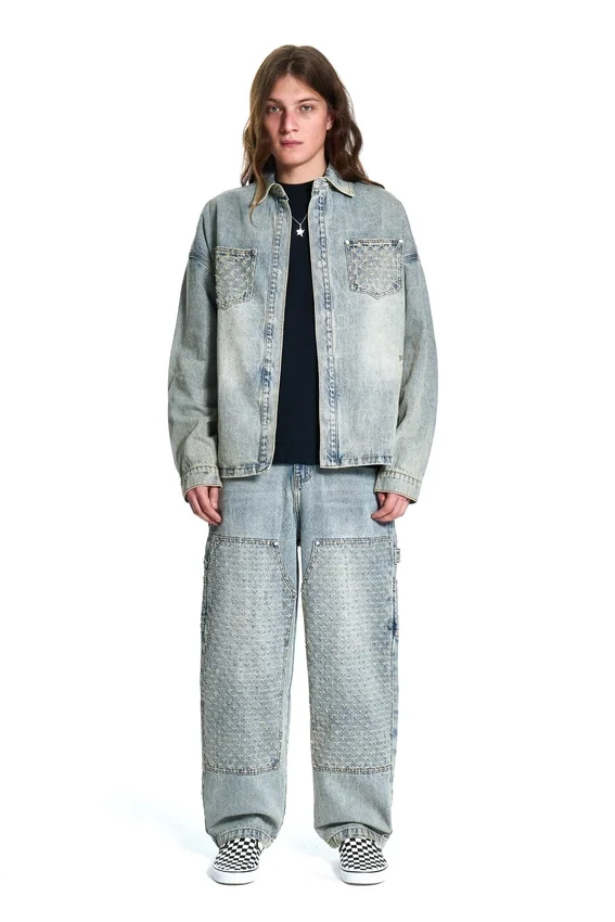 Pantalones vaqueros desgastados con láser