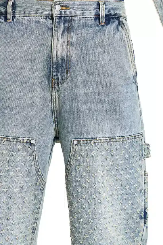 Pantalones vaqueros desgastados con láser
