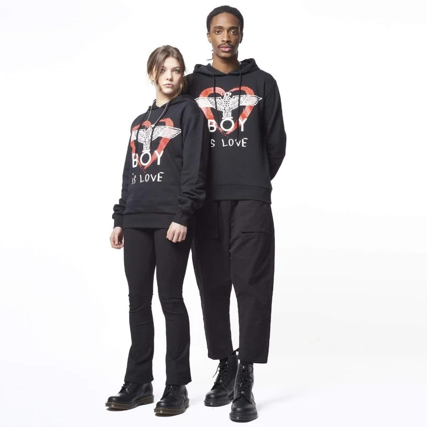 Sudadera con capucha «Boy is Love»